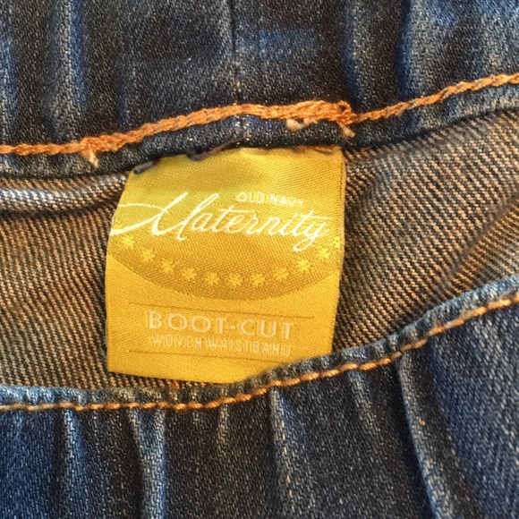Old Navy Maternity Boot Cut Jeans Sz 6 Short🎉 HOST PICK - Picture 3 of 5